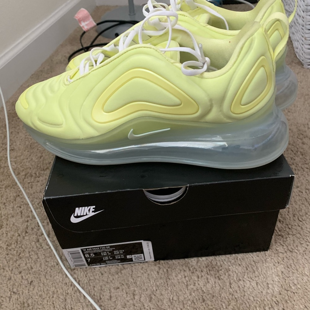 Air max 720 se.
